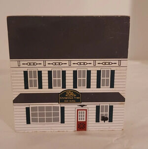 Vintage 1994 The Cat's Meow Christmas Tree Hill Gifts Shelf Sitter